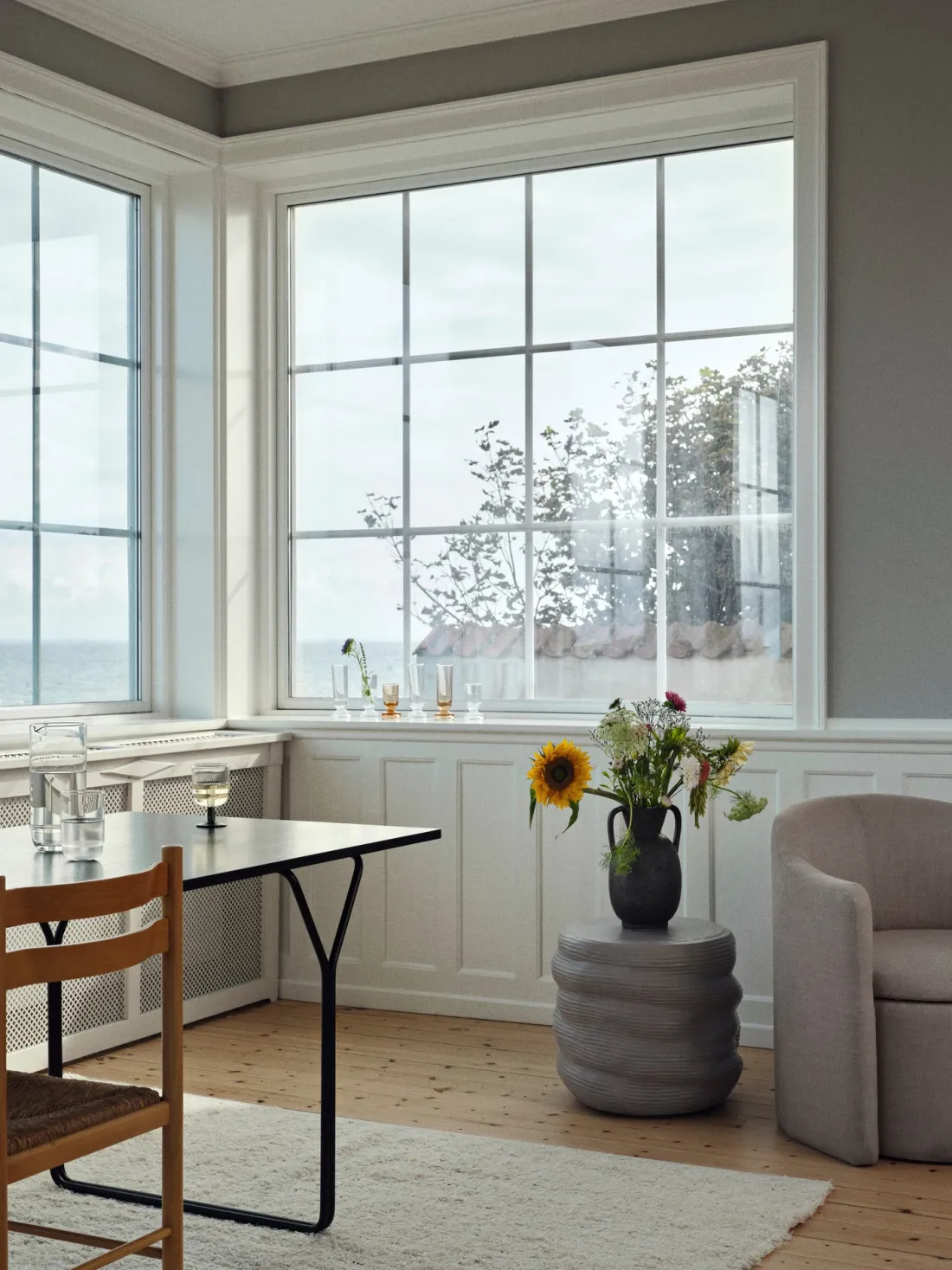 Broste Copenhagen Earthernware Tisch