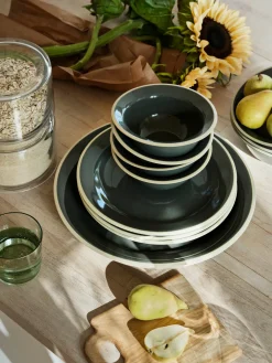 Broste Copenhagen Taverna Dessert Teller